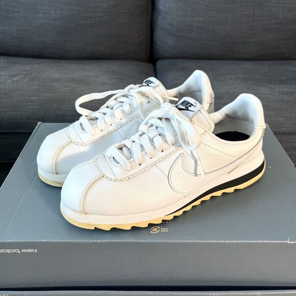 Nike Cortez Classic White Black Leather Casual Shoes 819920-110 Women's Size 7 - Picture 2 of 12